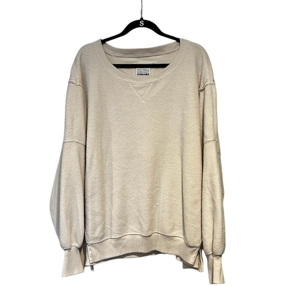 American Eagle Outfitters Sweaters - American Eagle Cream Crew Neck Fleece Sweater